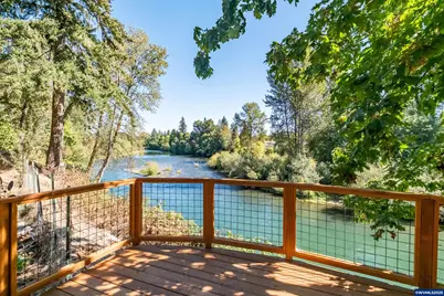 1054 N River Dr, Sweet Home, OR 97386 - Photo 4