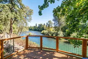 1054 N River Dr, Sweet Home, OR 97386 - Photo 4