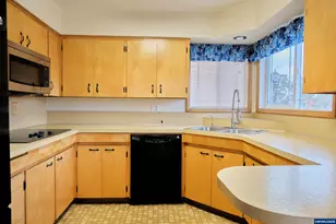 1992 Summit Ave NW, Salem, OR 97304 - Photo 10