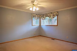 1992 Summit Ave NW, Salem, OR 97304 - Photo 24