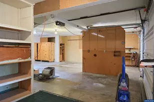 1992 Summit Ave NW, Salem, OR 97304 - Photo 42