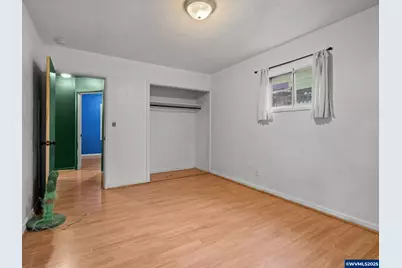 565 18th St SE, Salem, OR 97301 - Photo 16