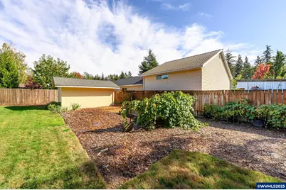 1036 SW 2nd St, McMinnville, OR 97128 - Photo 32