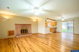 1036 SW 2nd St, McMinnville, OR 97128 - Photo 6