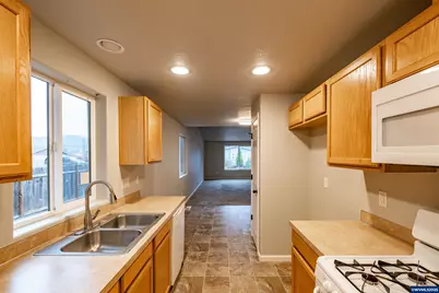 3990 Osage St, Sweet Home, OR 97386 - Photo 8