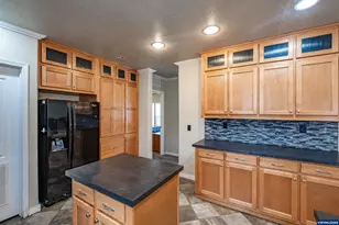 15984 N Santiam Hwy SE, Stayton, OR 97383 - Photo 10