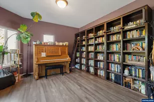 3250 Cooke St S, Salem, OR 97302 - Photo 6