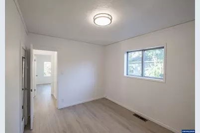 1385 Waller St SE, Salem, OR 97302 - Photo 16