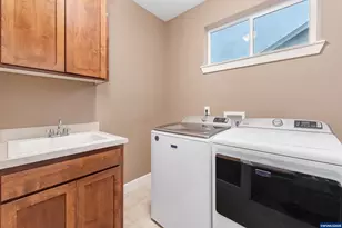 2264 Equestrian Lp S, Salem, OR 97302 - Photo 12