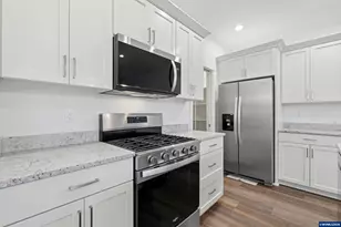 245 SE Jensen Av, Corvallis, OR 97333 - Photo 4