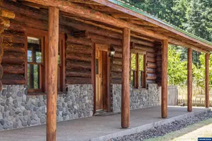 3805 Briar Knob Lp NE, Scotts Mills, OR 97375 - Photo 4