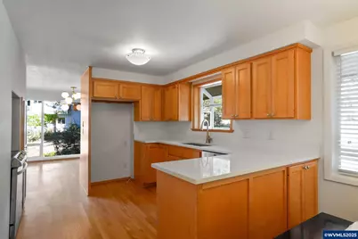 1150 Linnwood Dr NE, Albany, OR 97322 - Photo 8