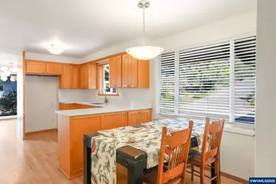 1150 Linnwood Dr NE, Albany, OR 97322 - Photo 10