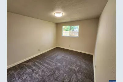 2419 Ermine St SE, Albany, OR 97322 - Photo 12