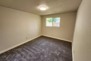 2419 Ermine St SE, Albany, OR 97322 - Photo 12