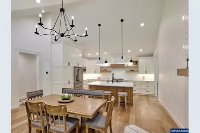 201 Jerome Av, Silverton, OR 97381 - Photo 10