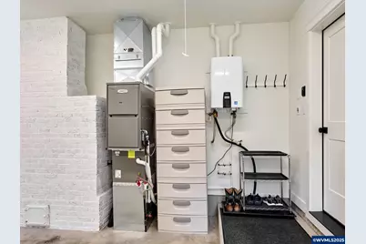 201 Jerome Av, Silverton, OR 97381 - Photo 32