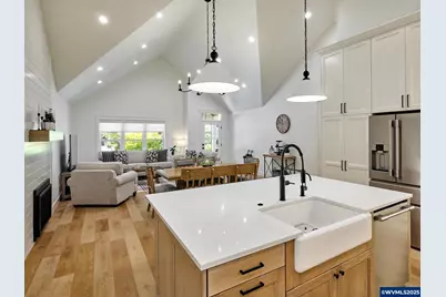 201 Jerome Av, Silverton, OR 97381 - Photo 18