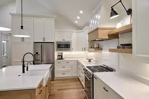 201 Jerome Av, Silverton, OR 97381 - Photo 14