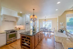 1791 NW Horseshoe Lake Cir, Albany, OR 97321 - Photo 14