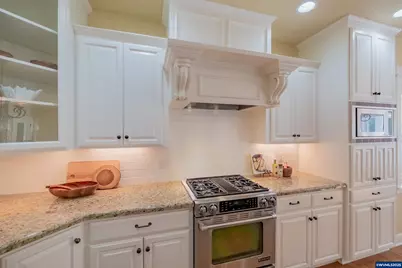 1791 NW Horseshoe Lake Cir, Albany, OR 97321 - Photo 16