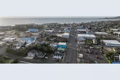 443 SW 7th St, Newport, OR 97365 - Photo 22