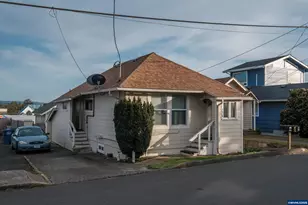 443 SW 7th St, Newport, OR 97365 - Photo 2