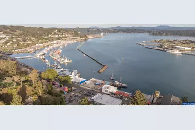 443 SW 7th St, Newport, OR 97365 - Photo 20