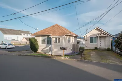 443 SW 7th St, Newport, OR 97365 - Photo 4