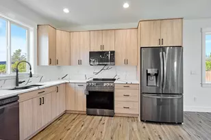 220 Juniper Ave, Gervais, OR 97026 - Photo 4