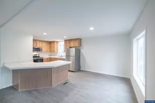 3253 Comber Ct NE, Salem, OR 97305 - Photo 8