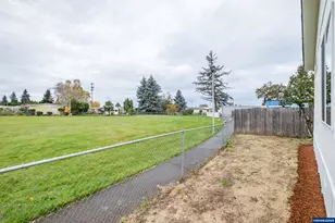 3223 Comber Ct NE, Salem, OR 97305 - Photo 30