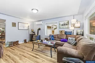 456 N Log Cabin St, Independence, OR 97351 - Photo 6