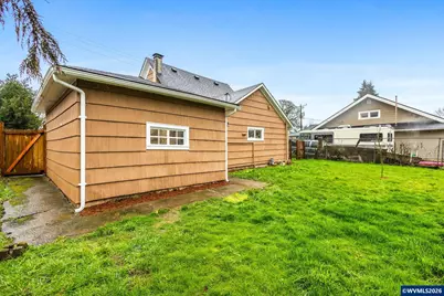 456 N Log Cabin St, Independence, OR 97351 - Photo 26