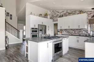 741 Van Buren Dr NW, Salem, OR 97304 - Photo 4