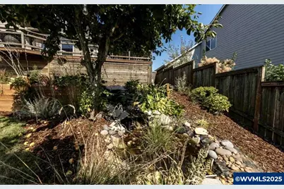 741 Van Buren Dr NW, Salem, OR 97304 - Photo 22