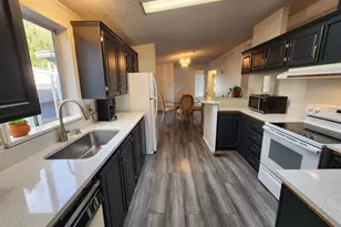 5050 Columbus (Unit 184) St SE, Albany, OR 97322 - Photo 2