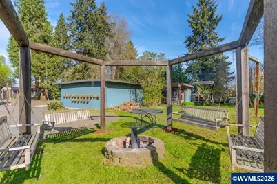 37734 River Dr, Lebanon, OR 97355 - Photo 32