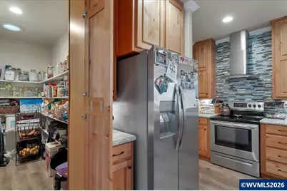 37734 River Dr, Lebanon, OR 97355 - Photo 10