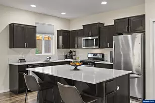 2988 Christina St NW, Salem, OR 97304 - Photo 14