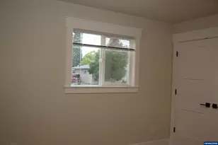 1661 Cooper St, Lebanon, OR 97355 - Photo 10