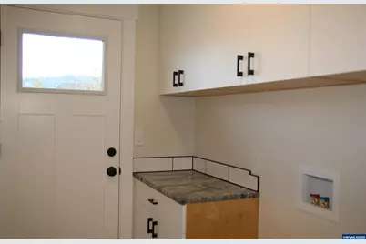 1661 Cooper St, Lebanon, OR 97355 - Photo 8