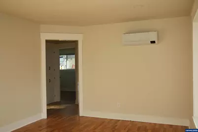 1661 Cooper St, Lebanon, OR 97355 - Photo 2