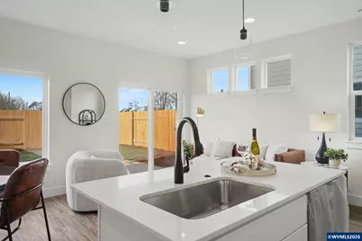 2586 Promise Wy, Lebanon, OR 97355 - Photo 16