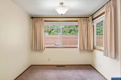 1882 Woodstock Cir NW, Salem, OR 97304 - Photo 12