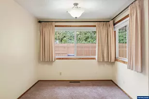 1882 Woodstock Cir NW, Salem, OR 97304 - Photo 12