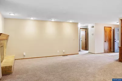 1882 Woodstock Cir NW, Salem, OR 97304 - Photo 10