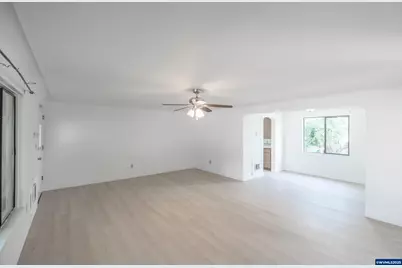 875 S 5th St, Lebanon, OR 97355 - Photo 8