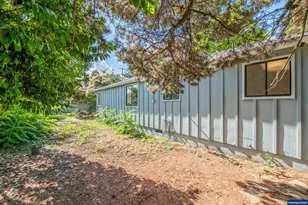 875 S 5th St, Lebanon, OR 97355 - Photo 24