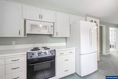 414 SW Westwood Dr, Dallas, OR 97338 - Photo 16